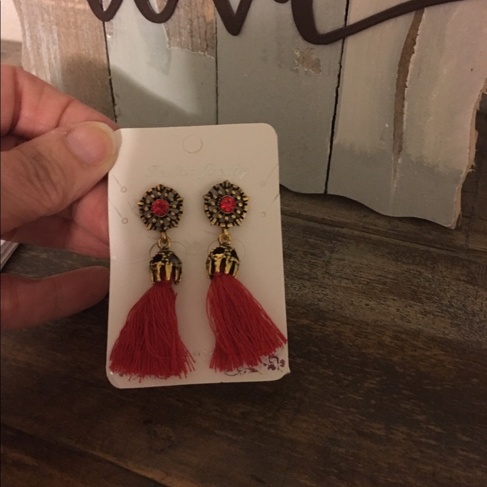 Red Tassel earrings - Picture 2 of 6